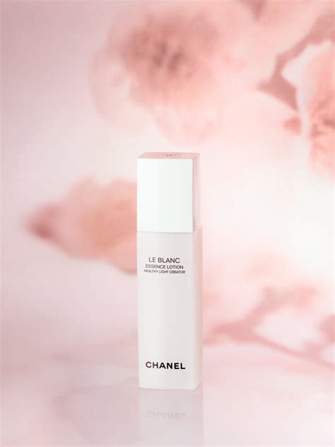 chanel le blanc essence lotion review|LE BLANC ESSENCE LOTION Healthy Light Creator .